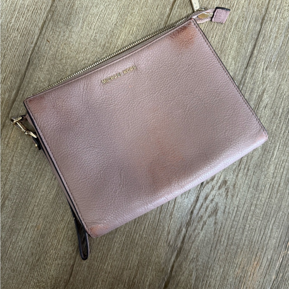 Michael kors travel bag wristlet